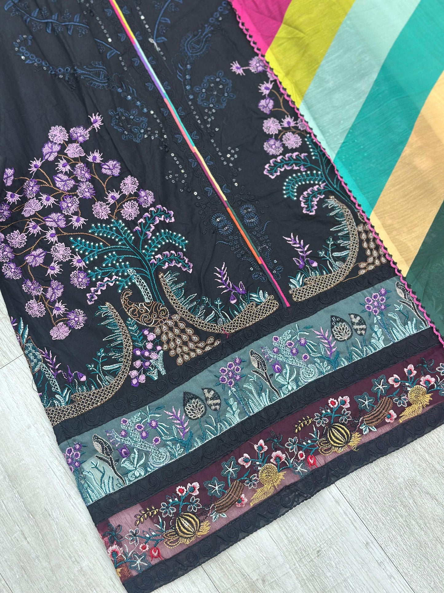 625 Premium Pakistani Lawn Suit - Black