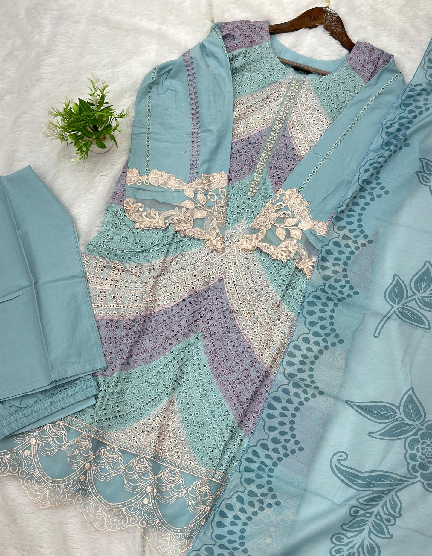 750 Readymade Pakistani Heavy Chikankari Suit