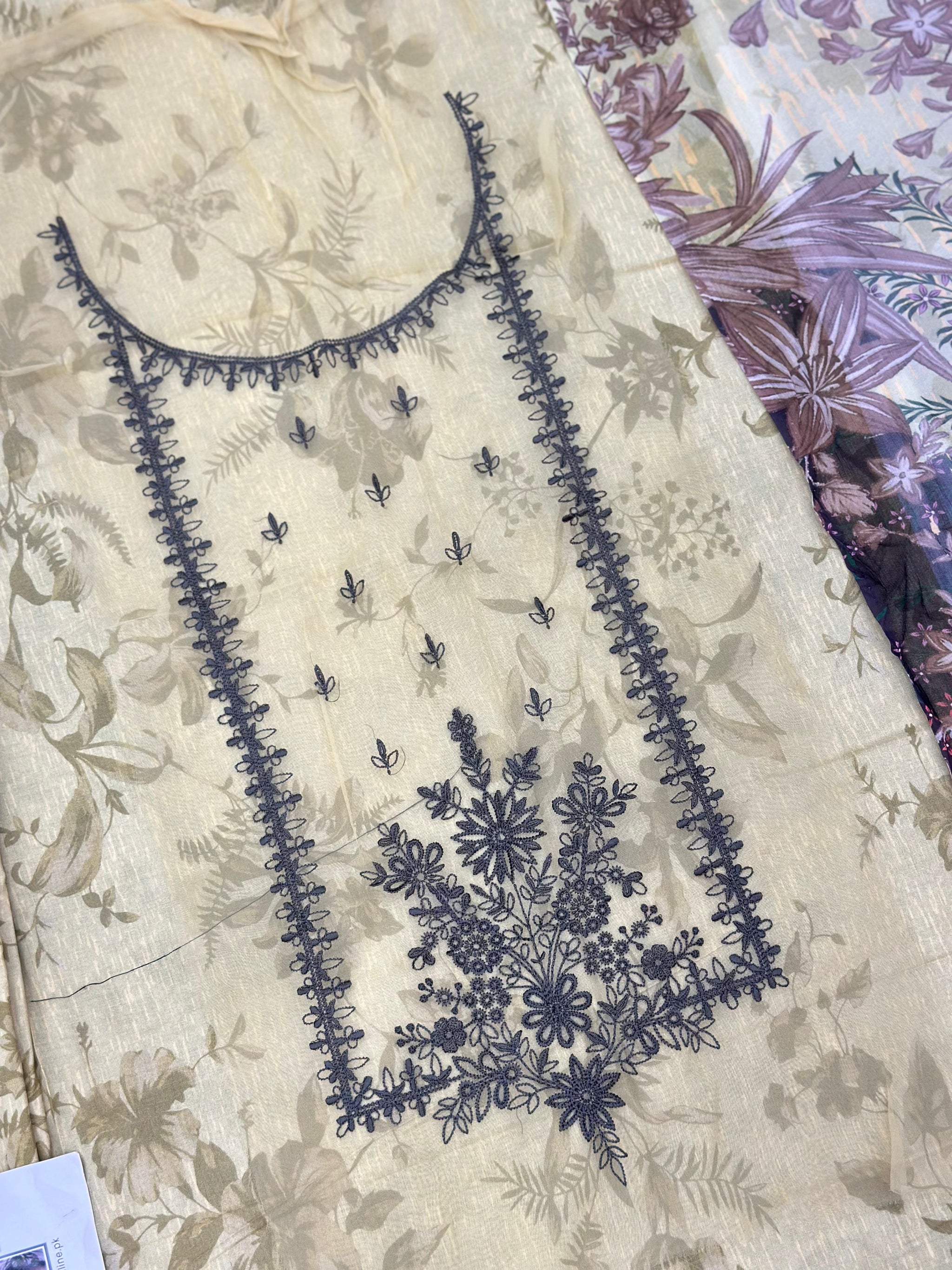 890 Unstitched OG JADE Jasmine Digital Lawn Print 3 pc Collection 