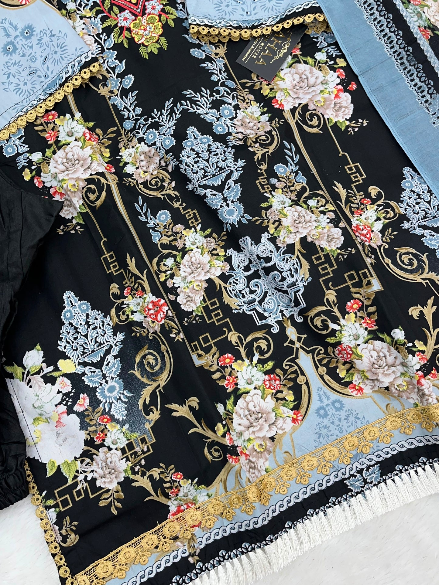 1288 Pakistani Embroidered Suit - Vandana Sobia Nazer