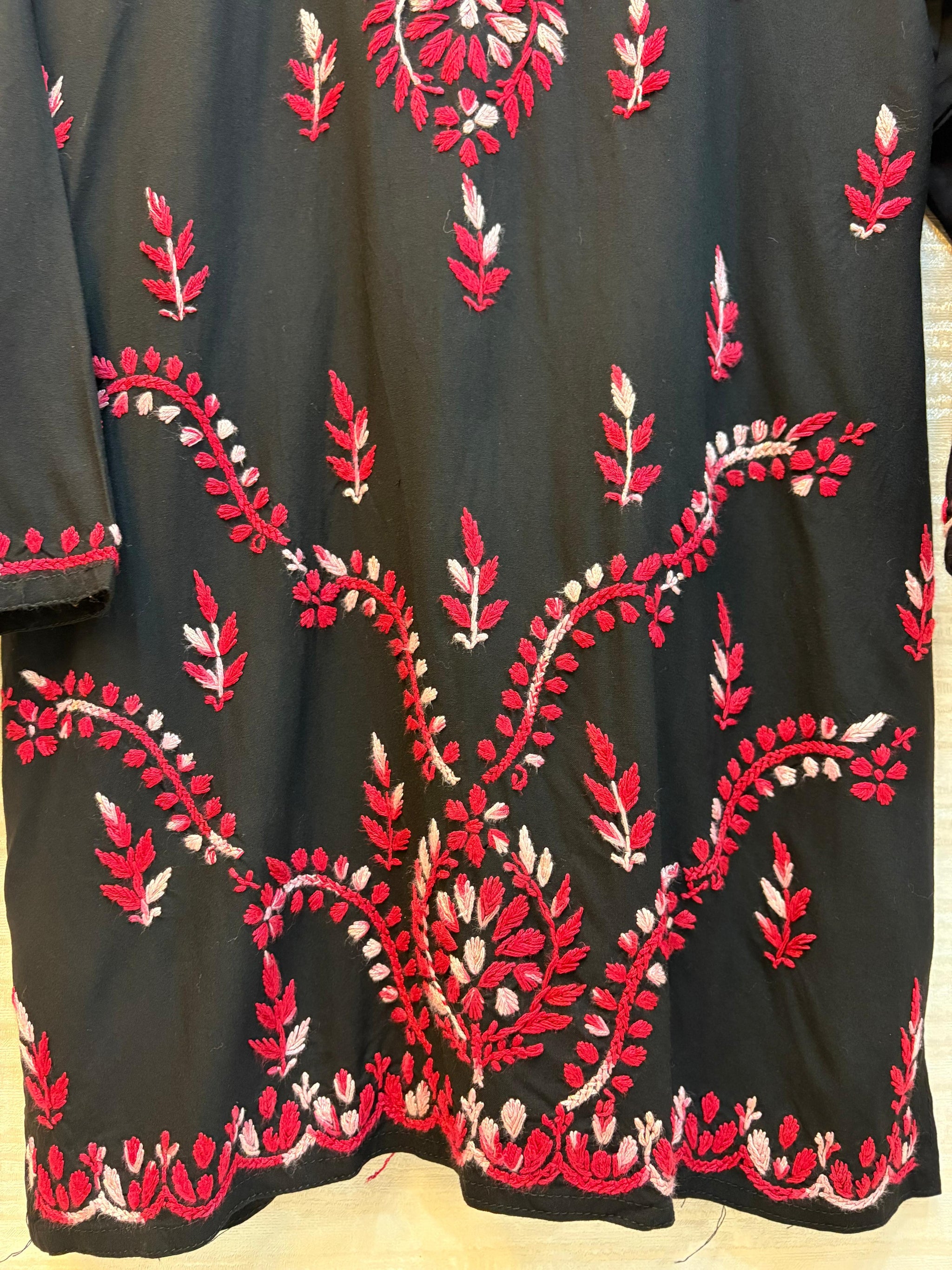 617 Lucknowi Short Kurti Set  Black - Red