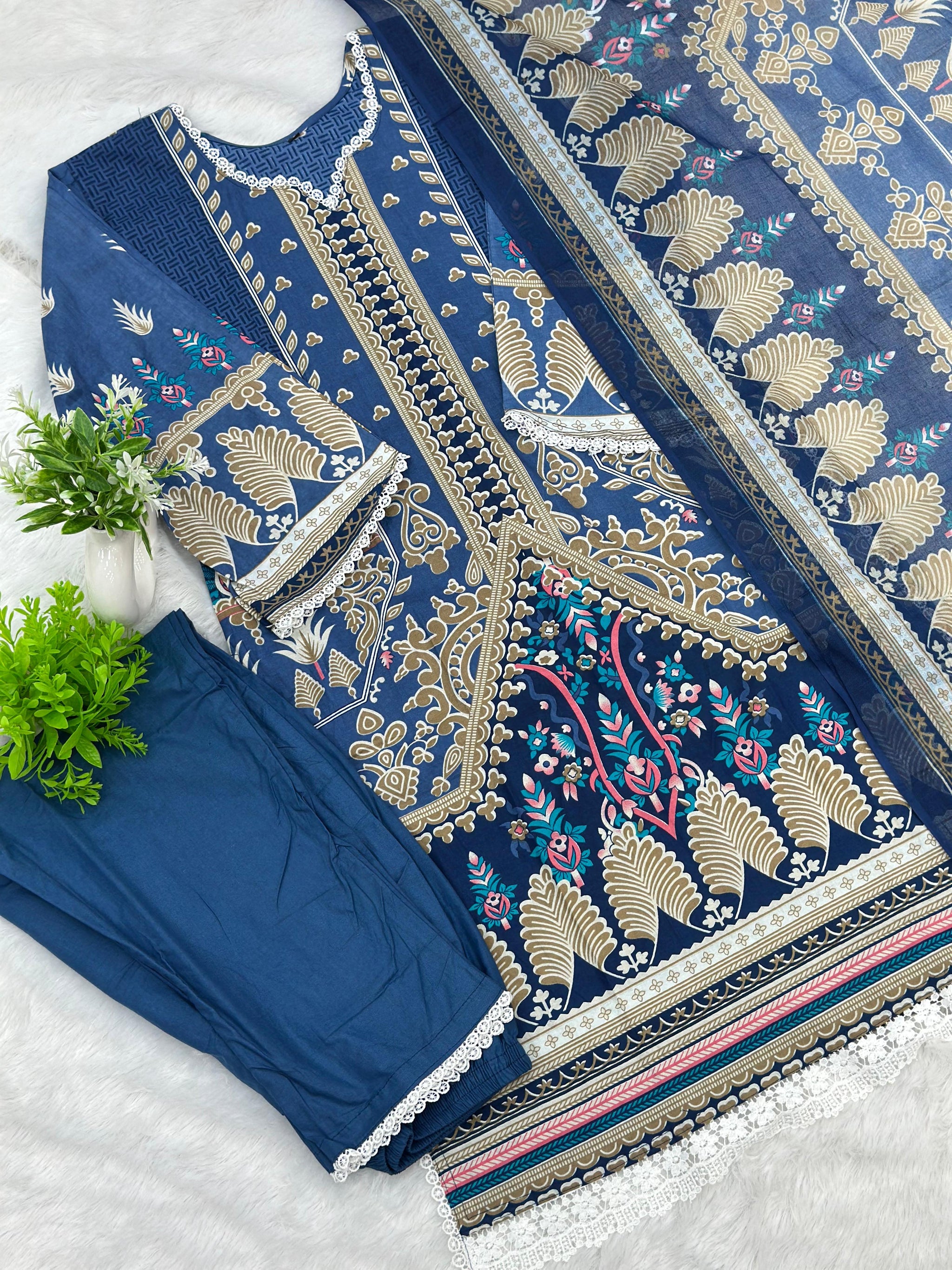 1069 Pakistani Printed Suit