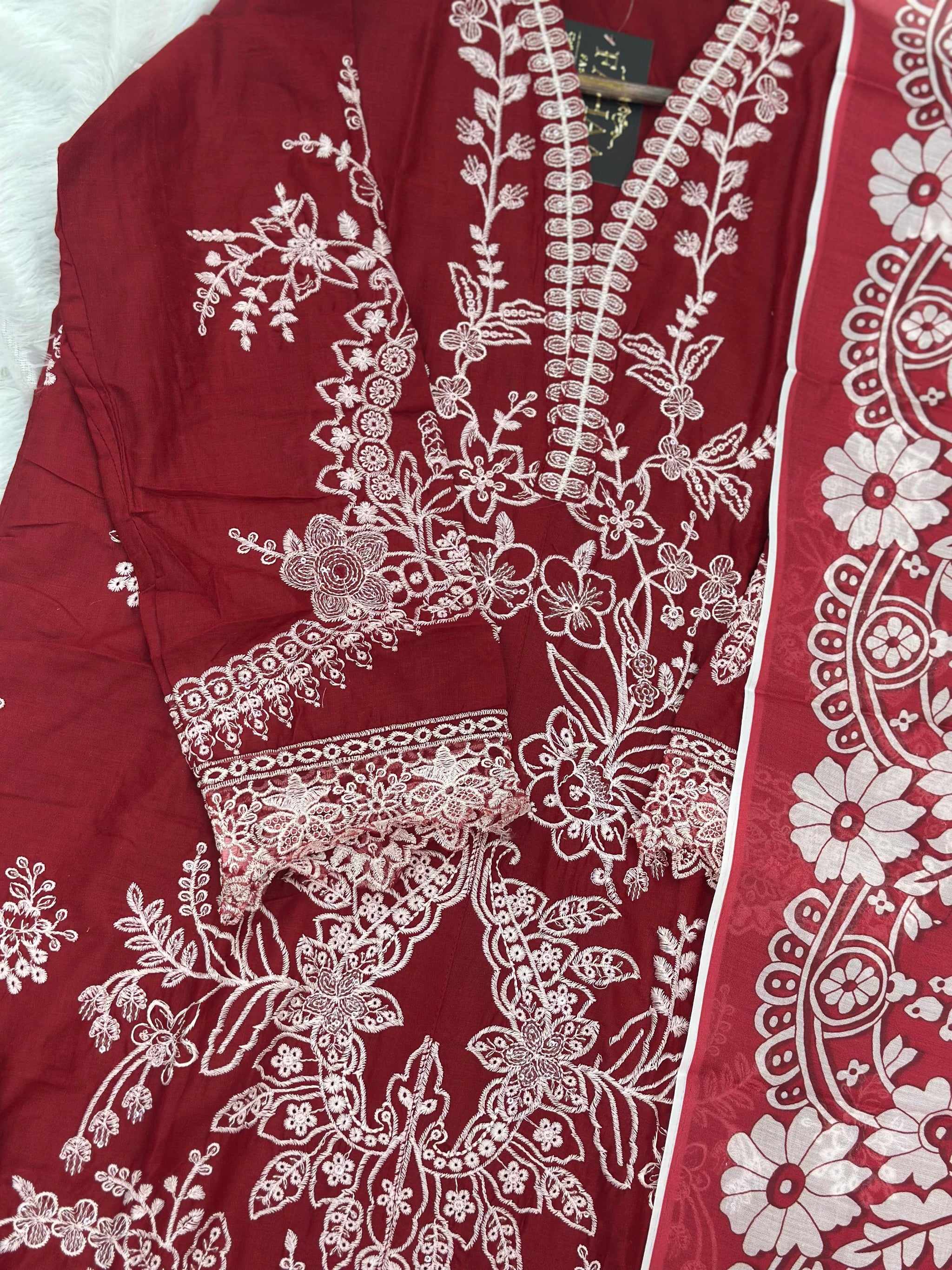 820 Pakistani Lawn Cotton Suit