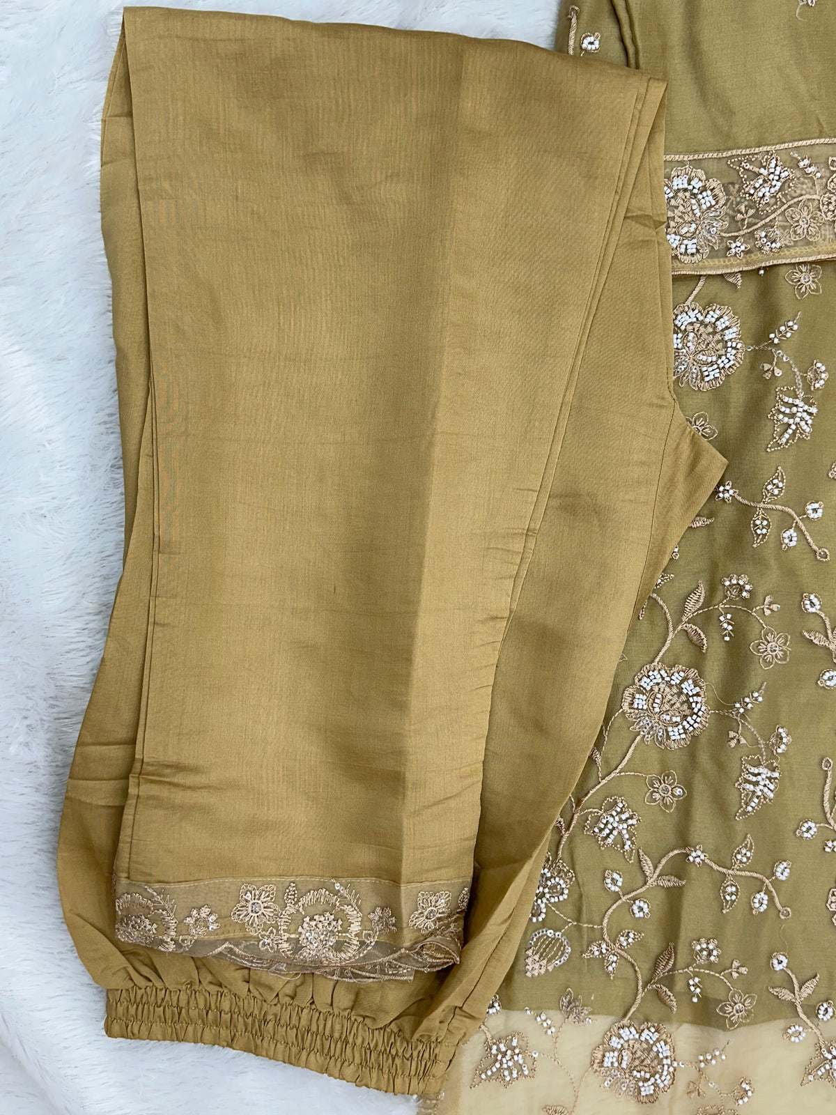1432 Heavy Pakistani Partywear - Mehendi Green