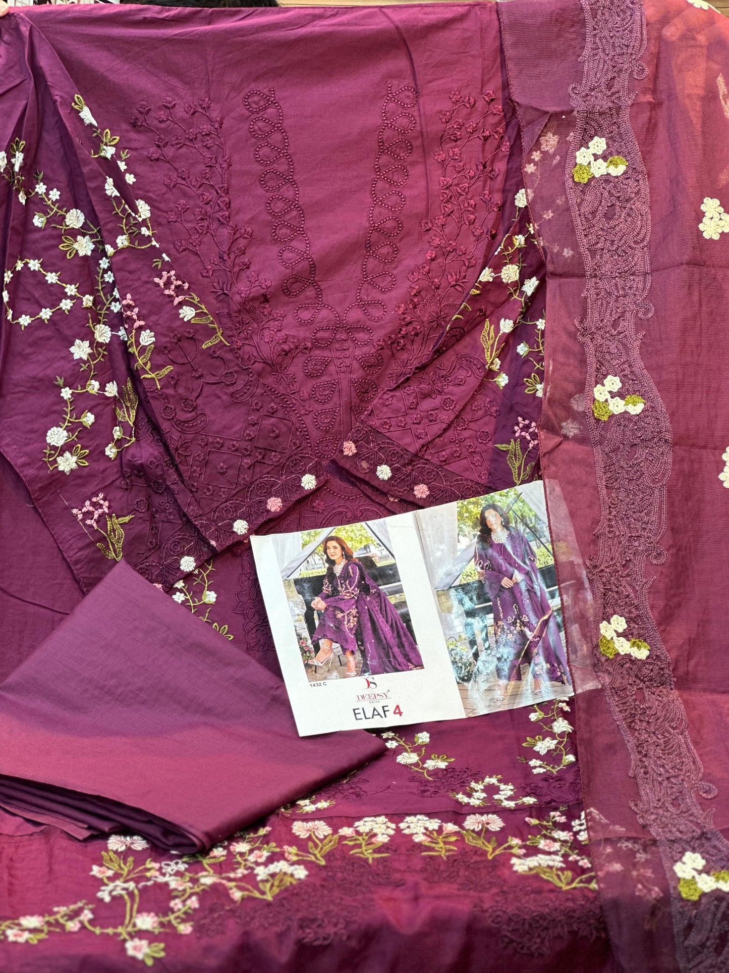 511 Elaf Unstitched suit