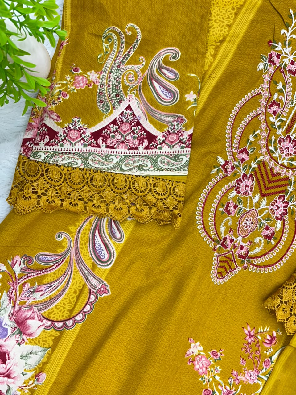 1228 Pakistani Embroidered Suit