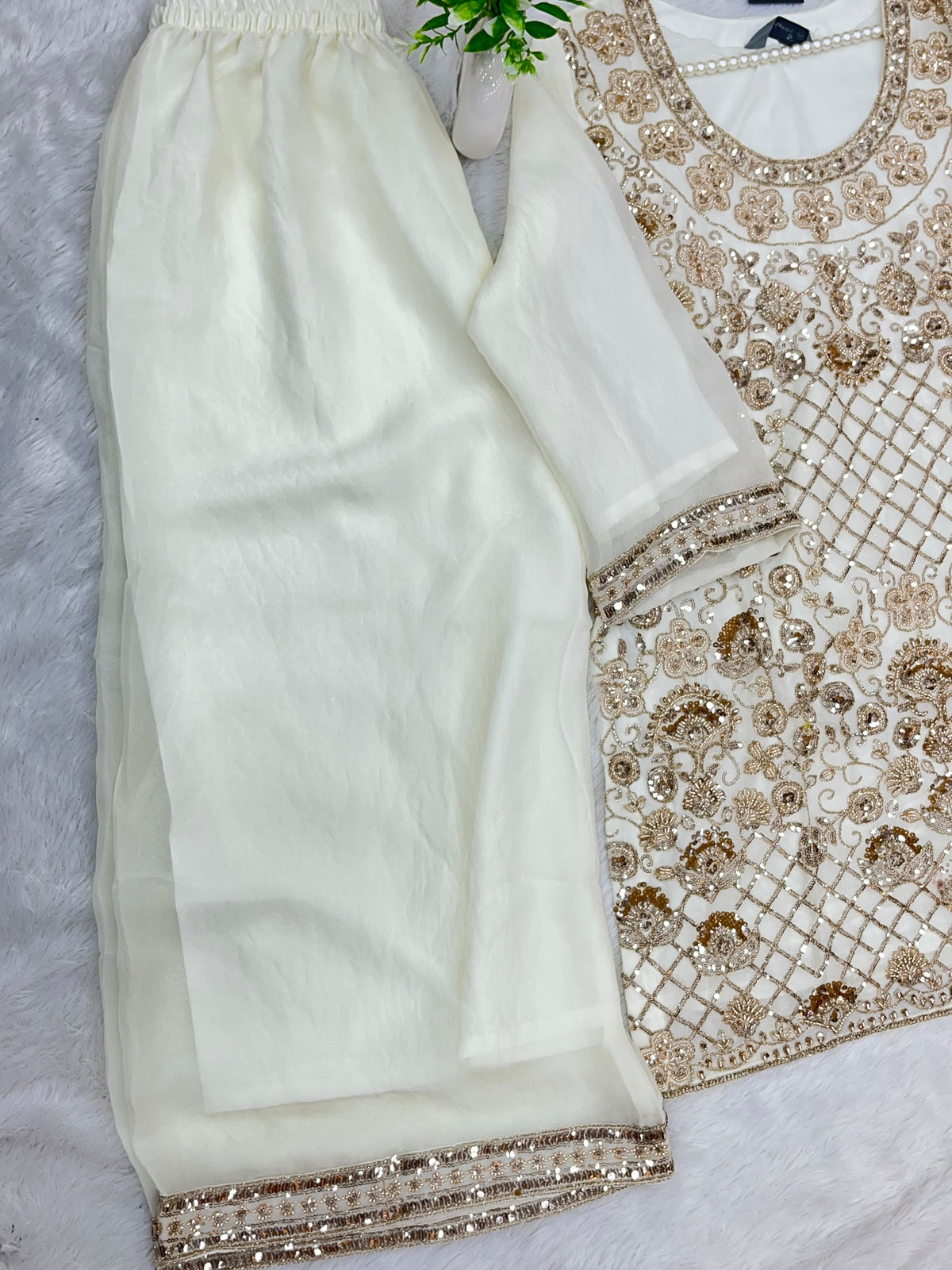 1427 Heavy Pakistani Partywear - White