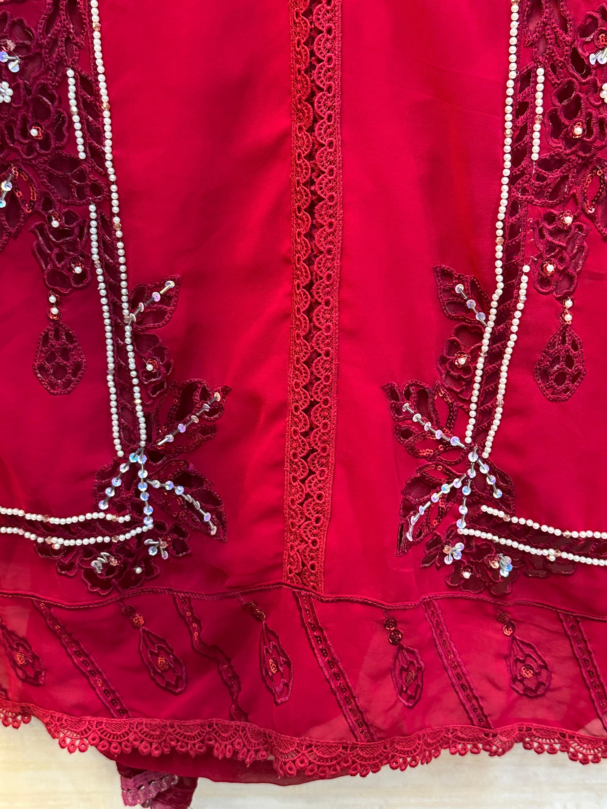 379 Royal Rose Cutwork Part Wear