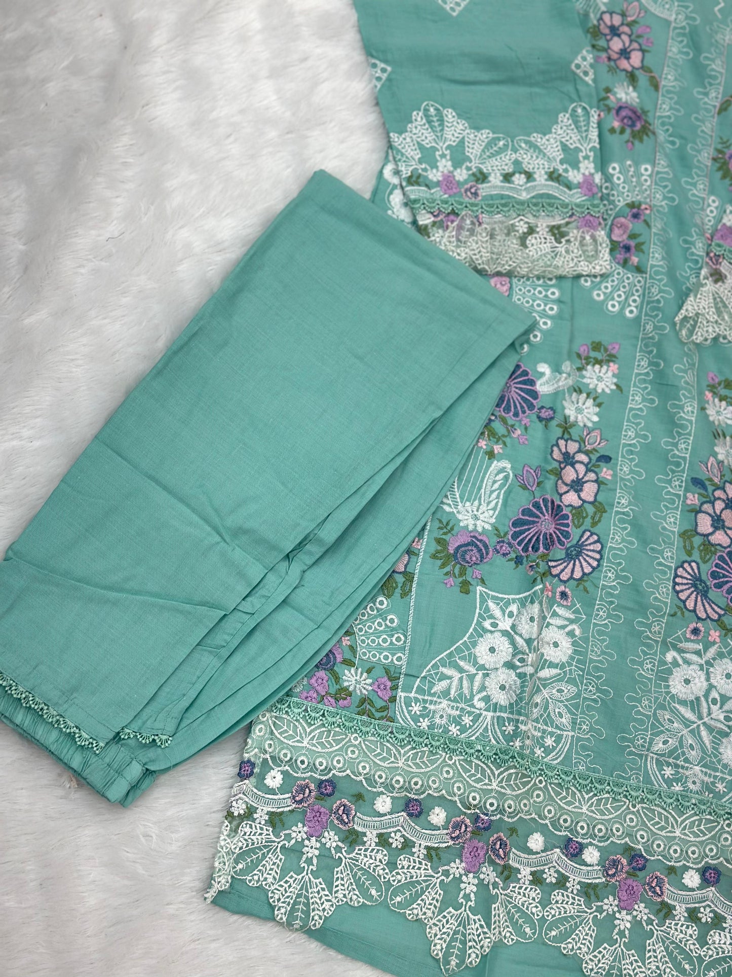 825 Pakistani Lawn Cotton Suit