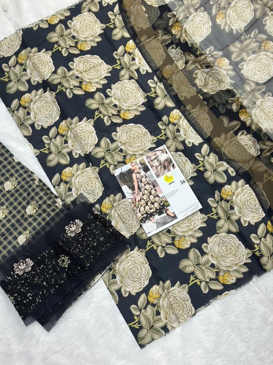 882Unstitched OG Maria.B Mprints 3pc lawn suit
