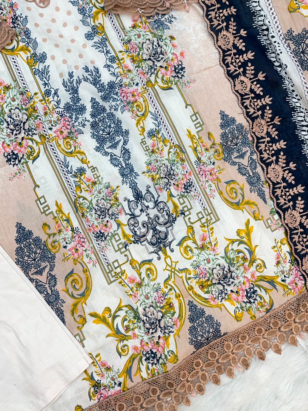 1498 Pakistani Heavy Lawn Suit - 1