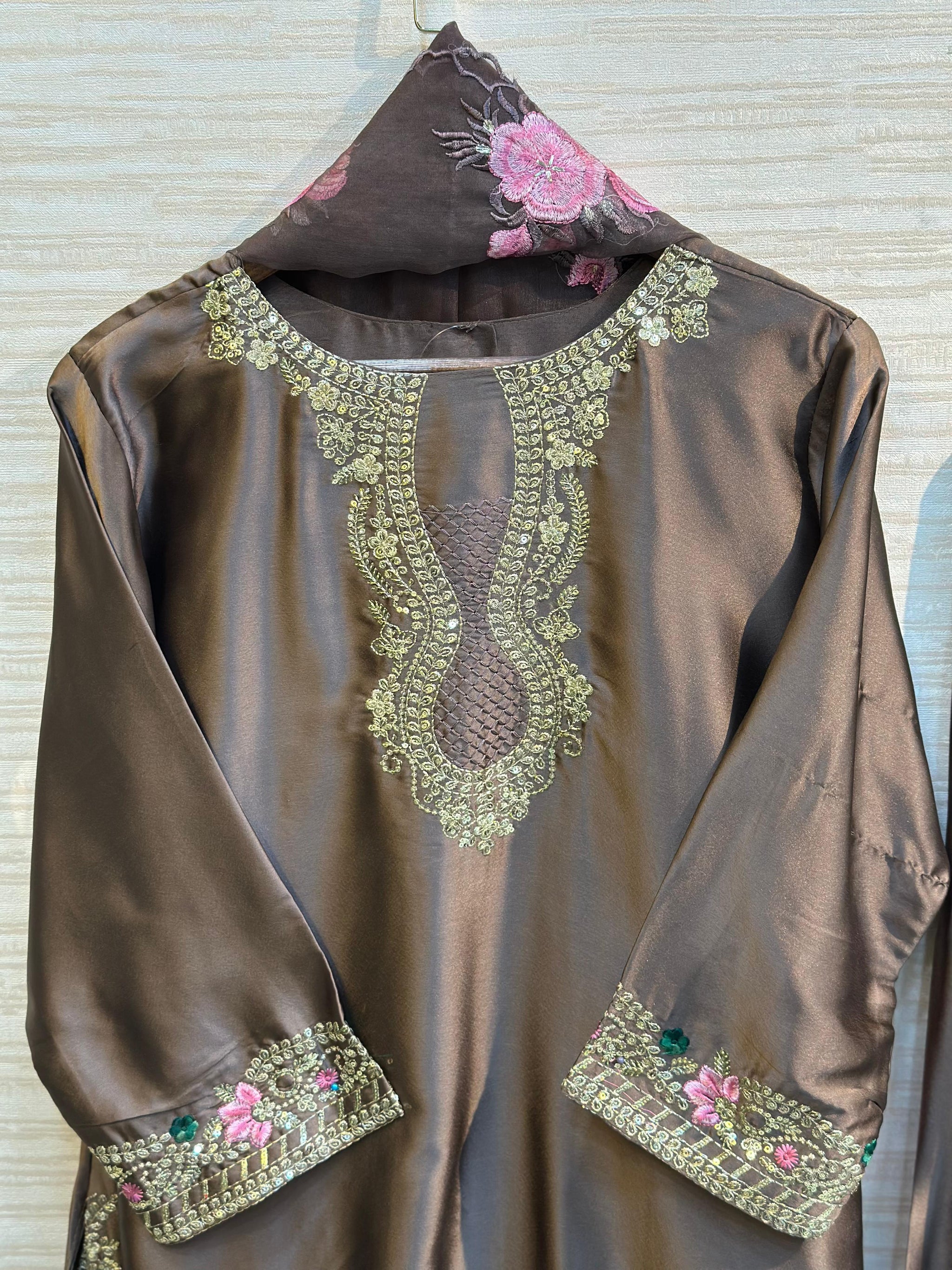 547 Pakistani Farshi Cordset