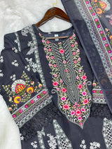 1226 Pakistani Embroidered Suit