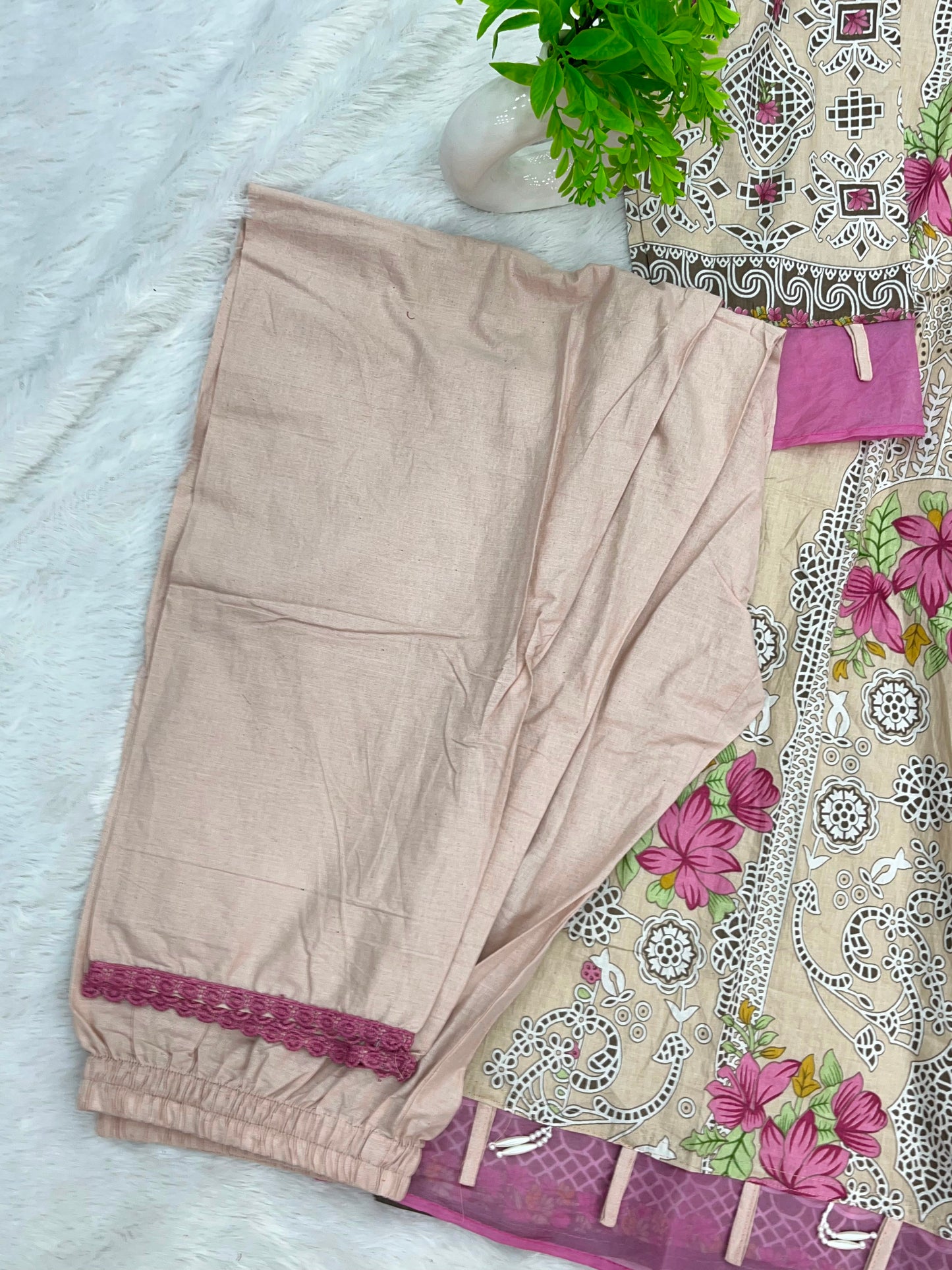 1300 Pakistani Customized Printed Suit
