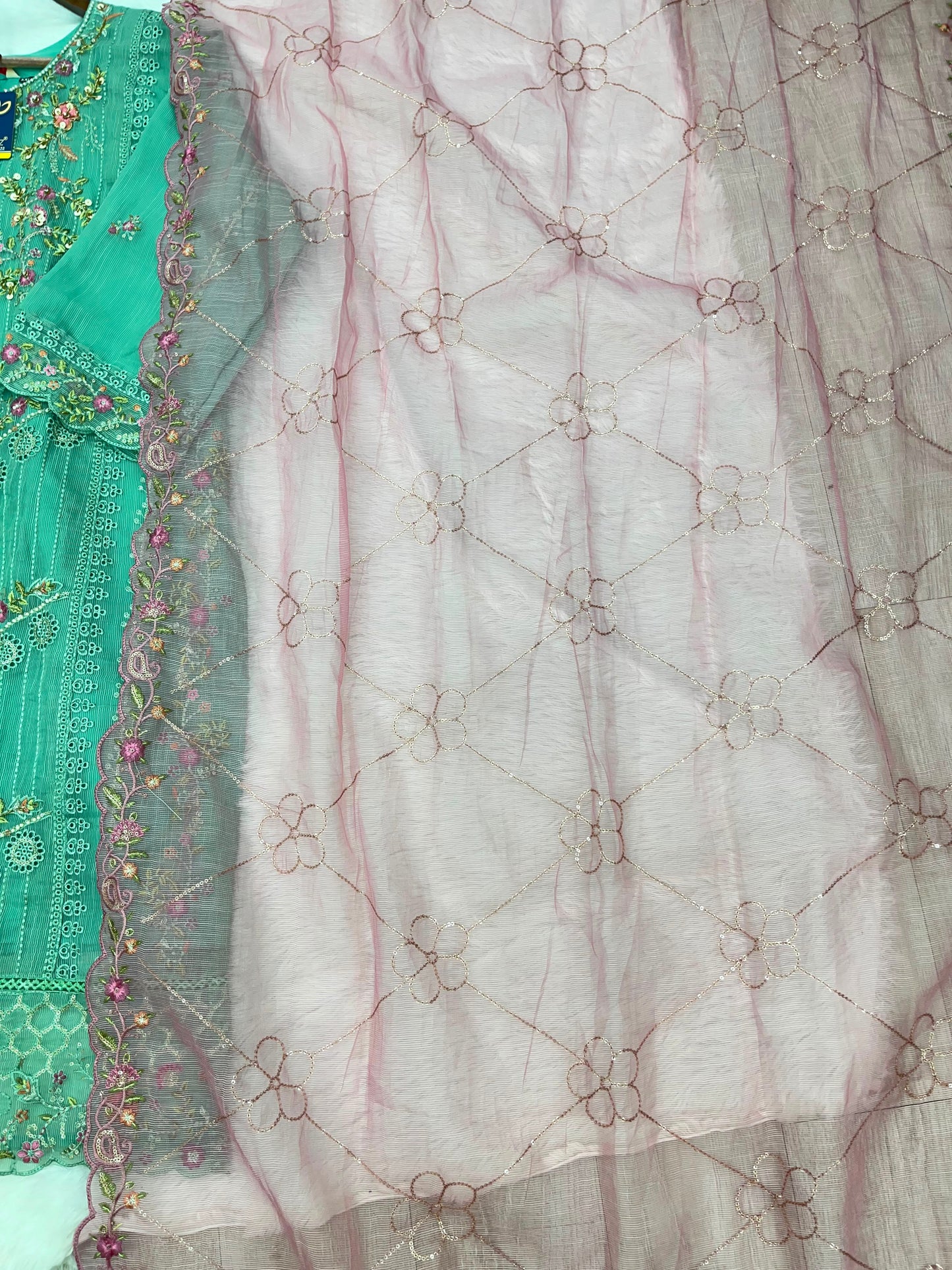 1152 Premium Pakistani Partywear