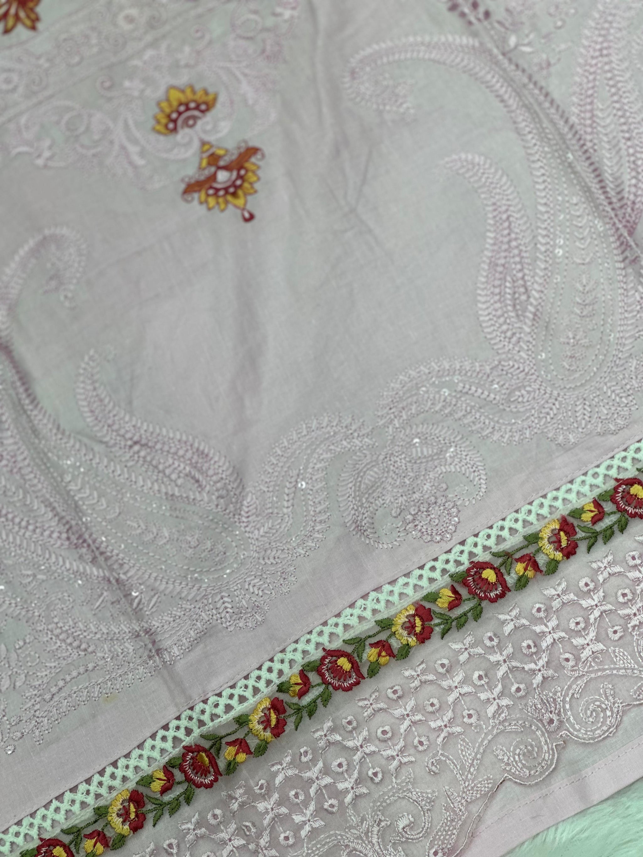 681 Pakistani Lawn Suit