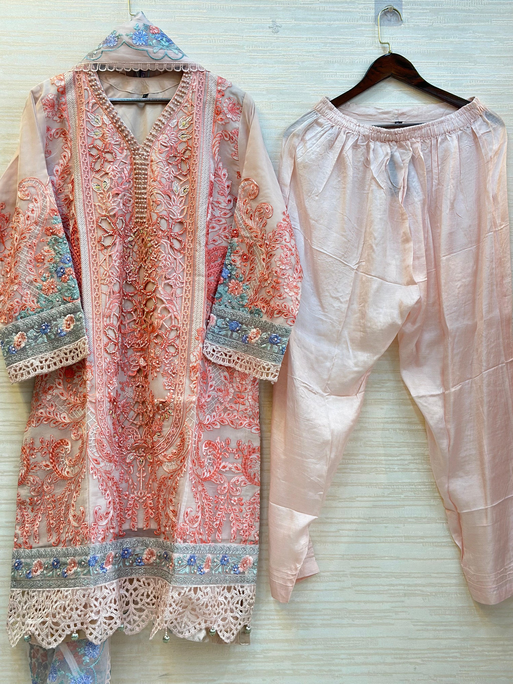 377 Majestic Original Agaah Noor Ensemble