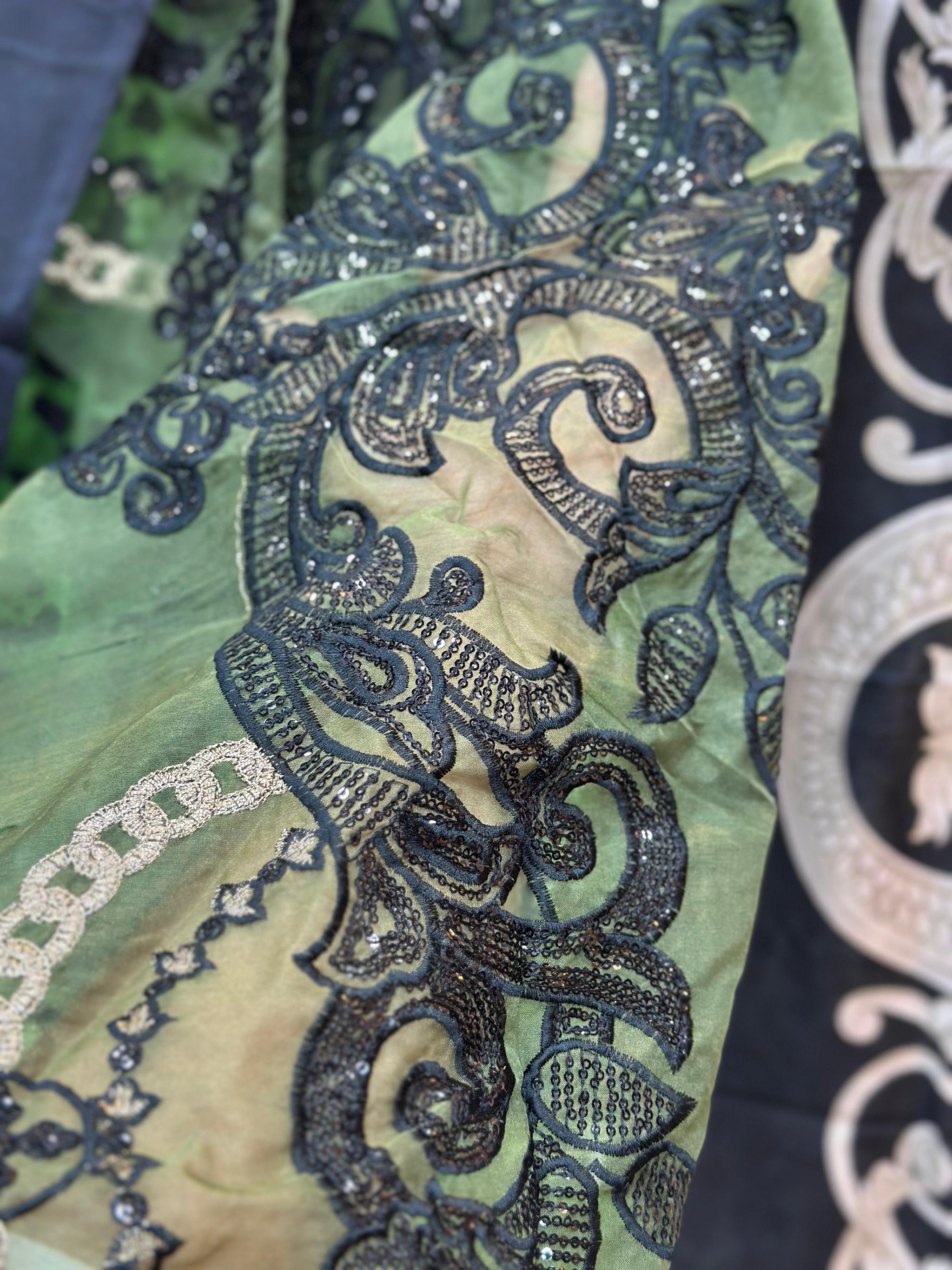 544 Pakistani Unstitched suit