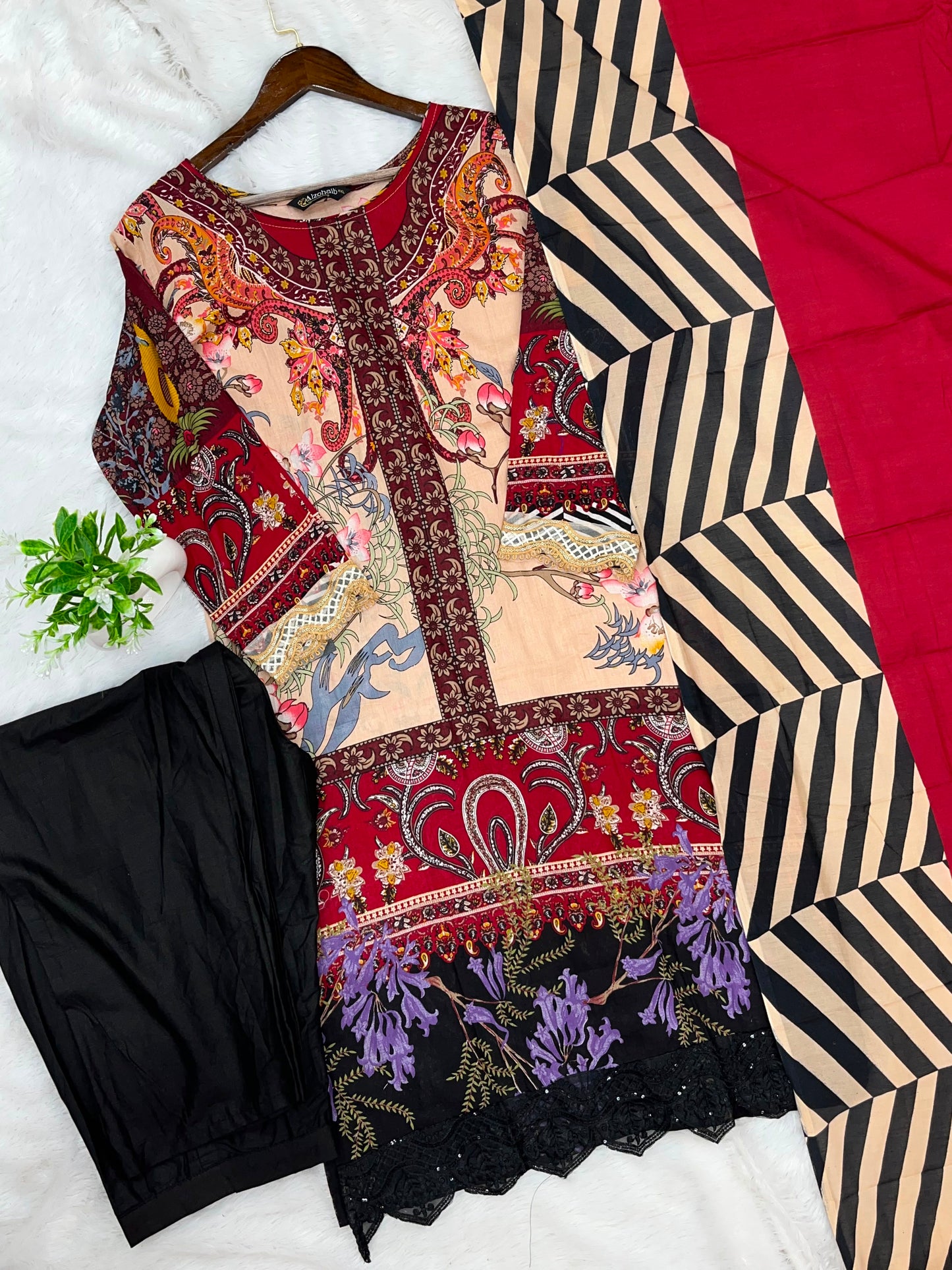 1334 Pakistani Lawn Suit