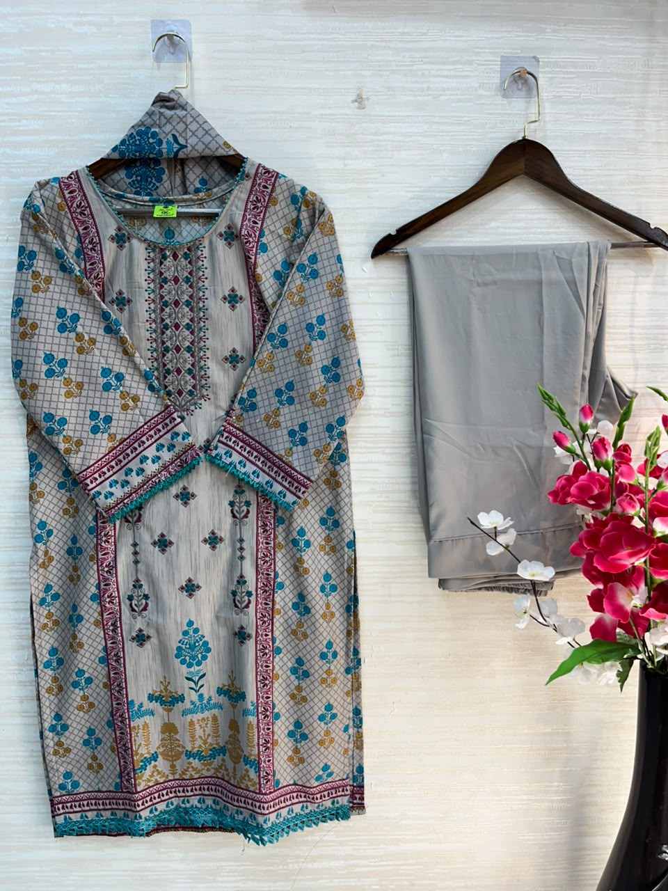 1102 Pakistani Embroidered Suit