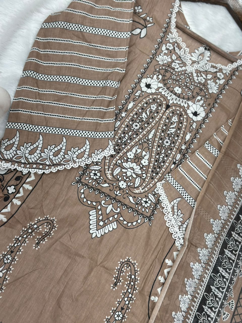 934 Pakistani Embroidered Suit