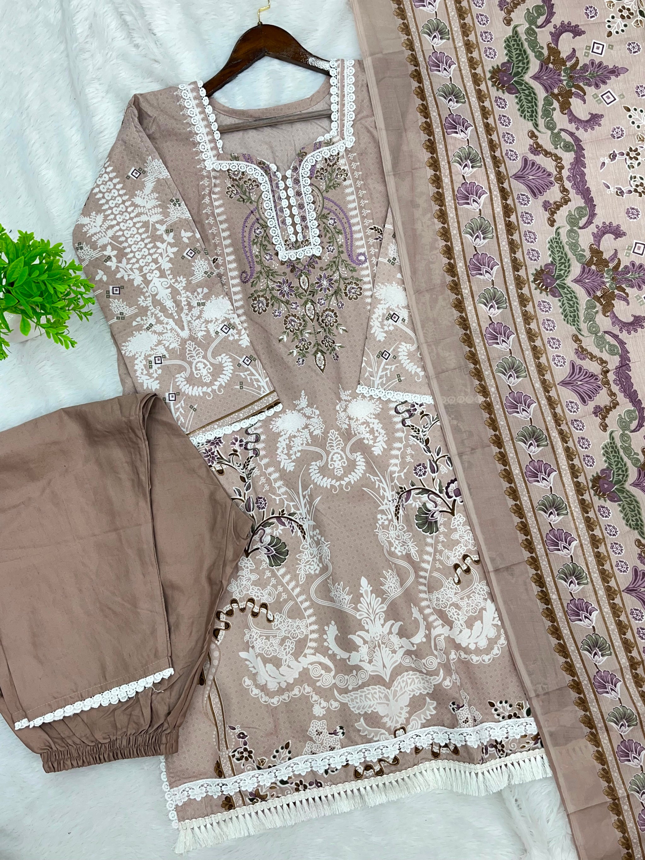 1294 Pakistani Embroidered Suit - Vandana Sobia Nazer