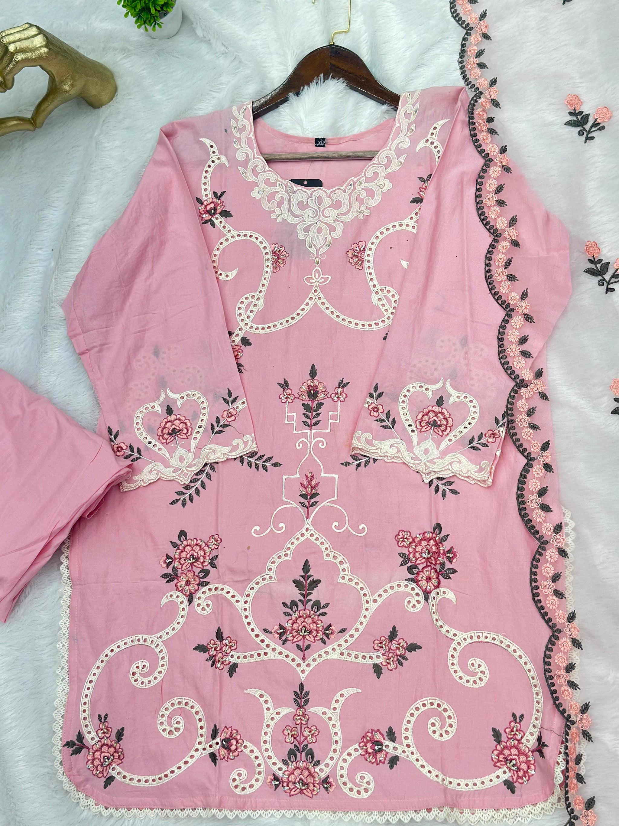 658 Premium Pakistani Lawn Cordset Set