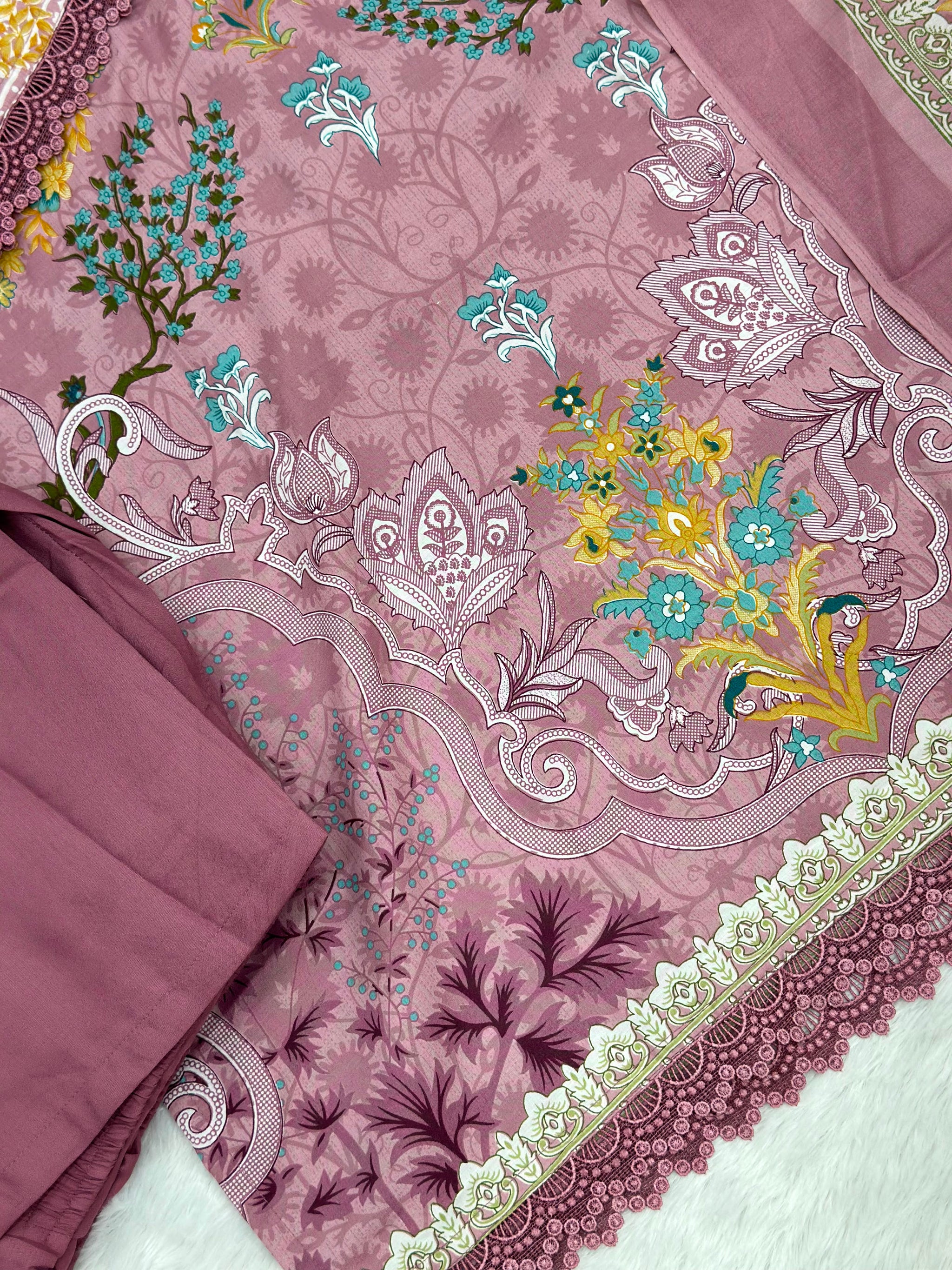 1051 Pakistani Embroidered Suit