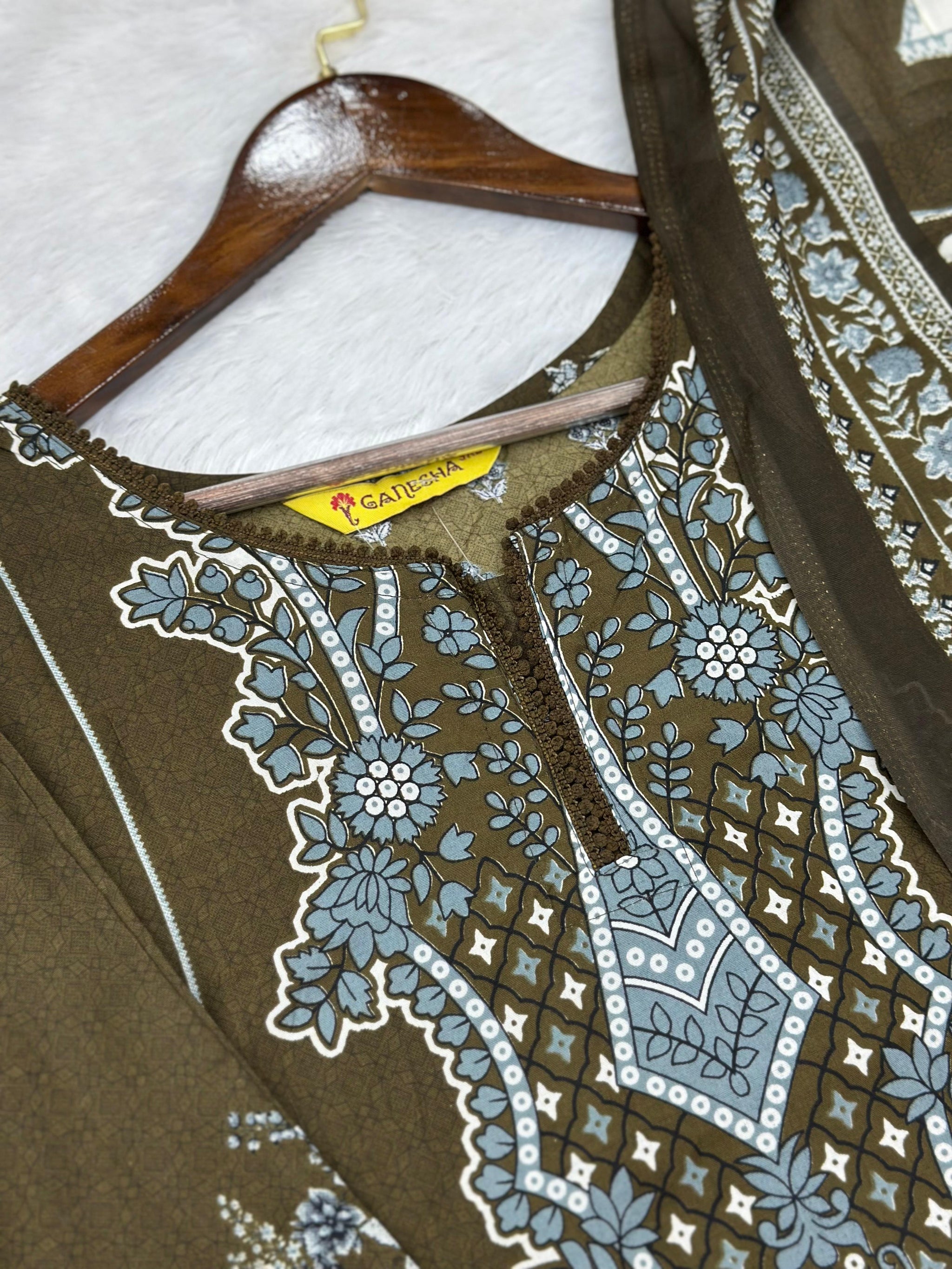 955 Pakistani Printed Suit