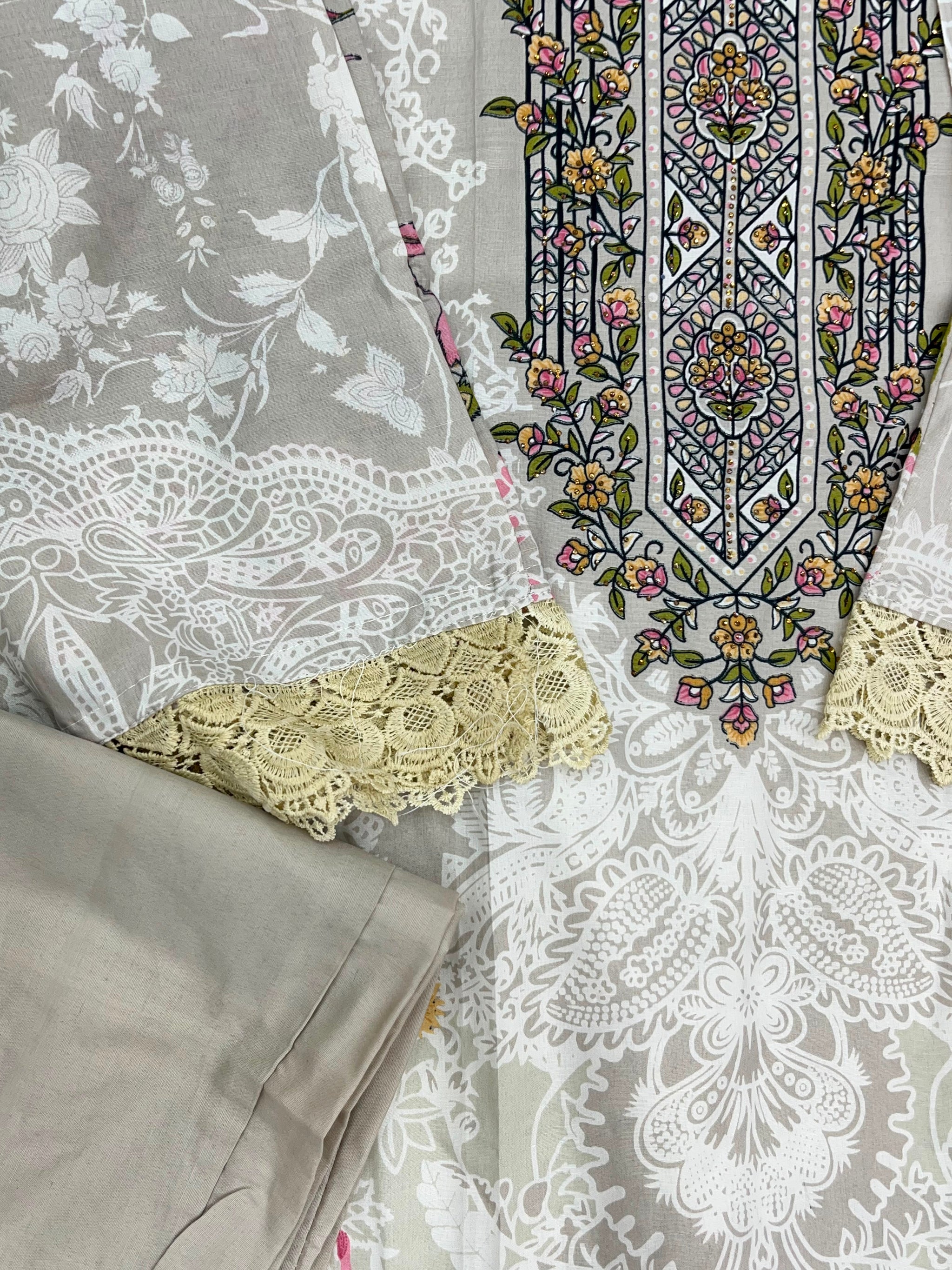 1261 Pakistani Printed Suit