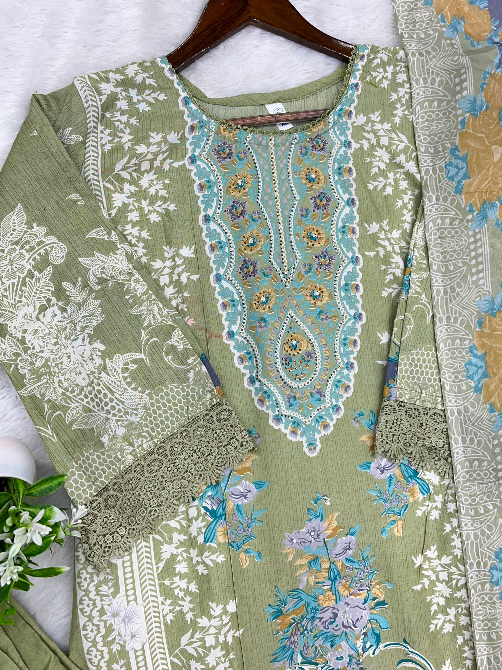 1277 Pakistani Printed Suit