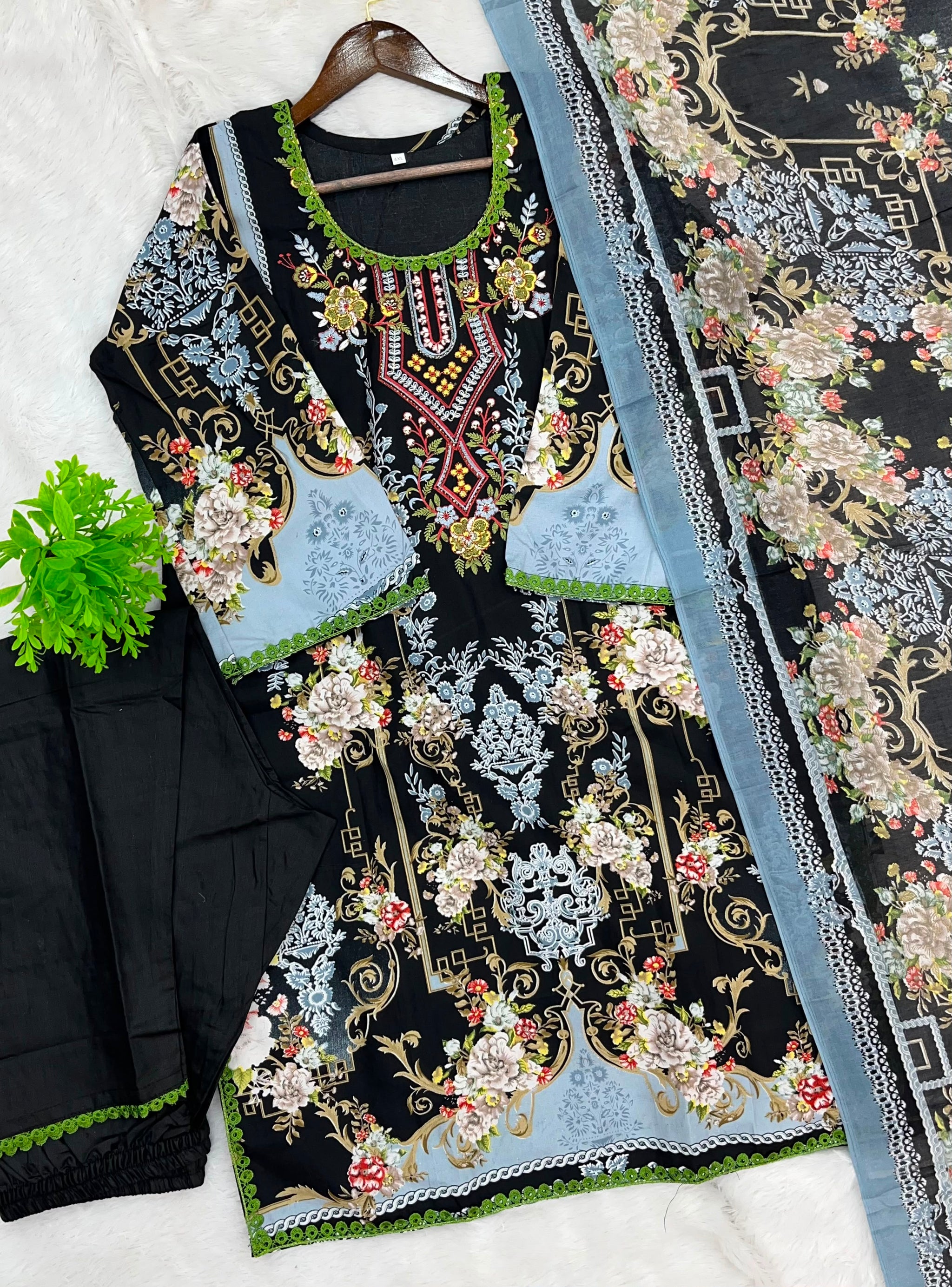 1314 Pakistani Embroidered Suit
