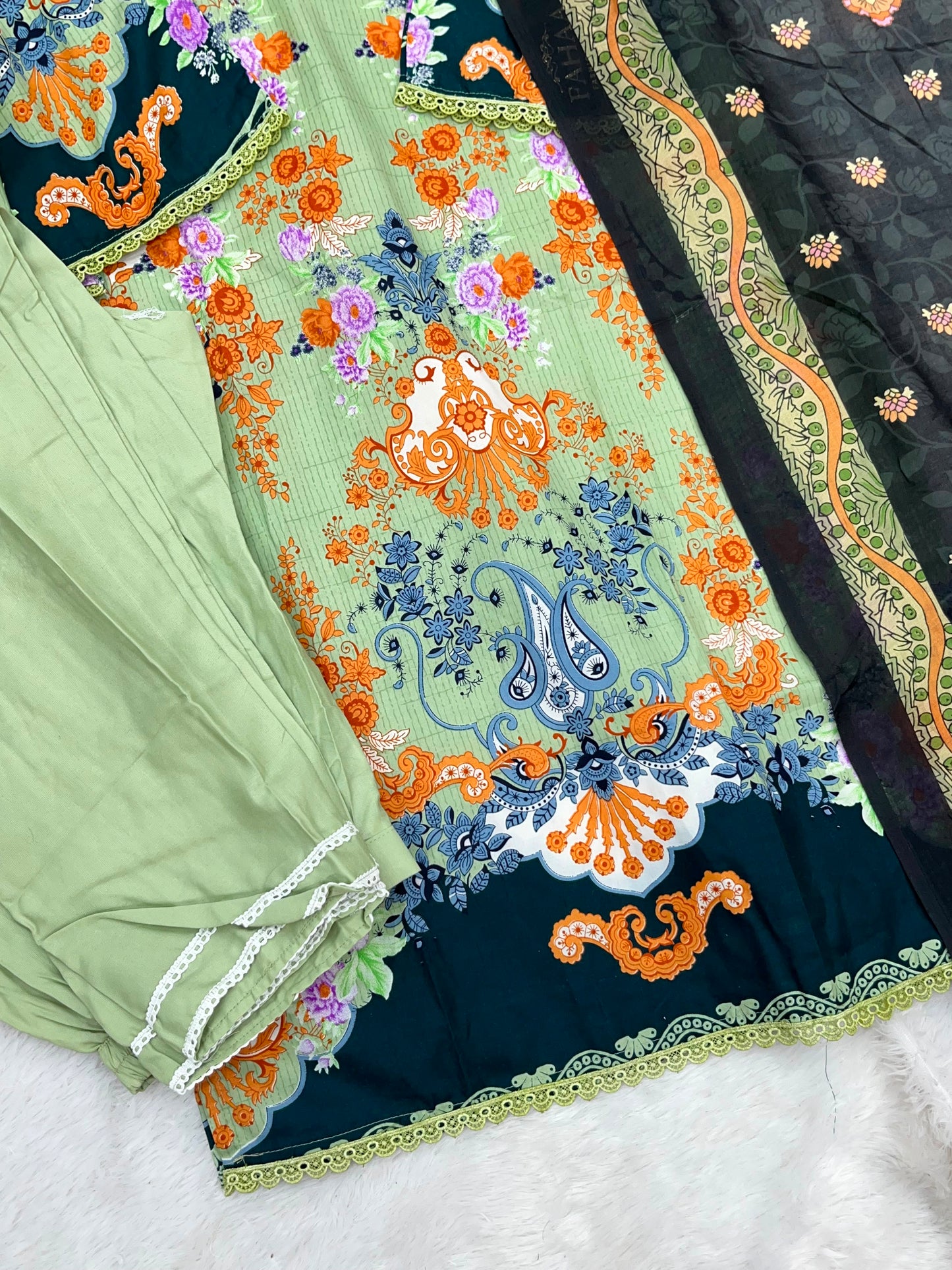 1274 Pakistani Printed Suit