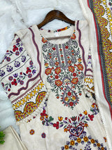 1220 Pakistani Embroidered Suit