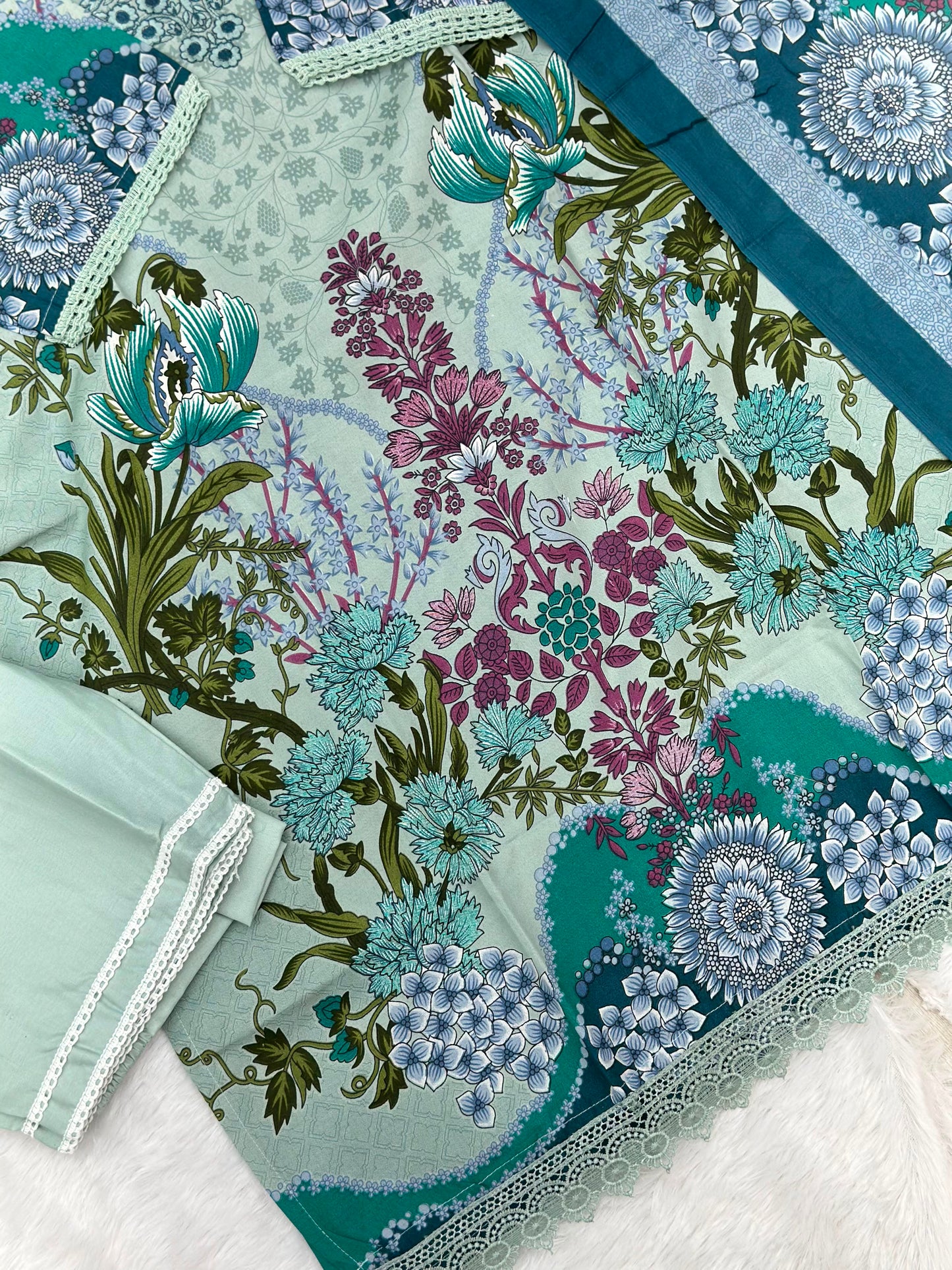 1050 Pakistani Embroidered Suit