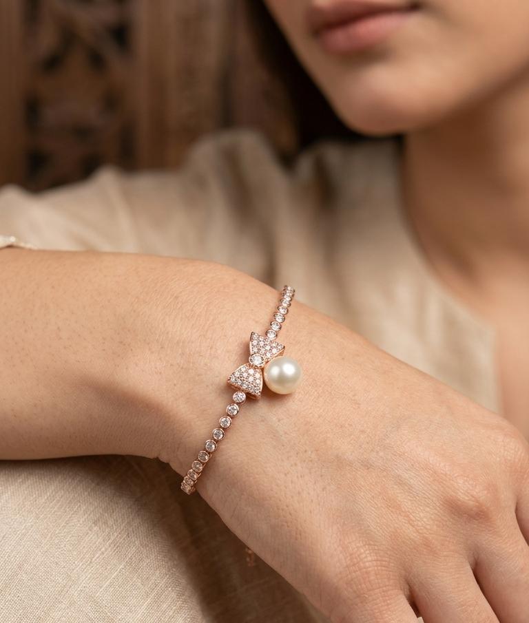 343 The Grand Bow Pearl Bracelet