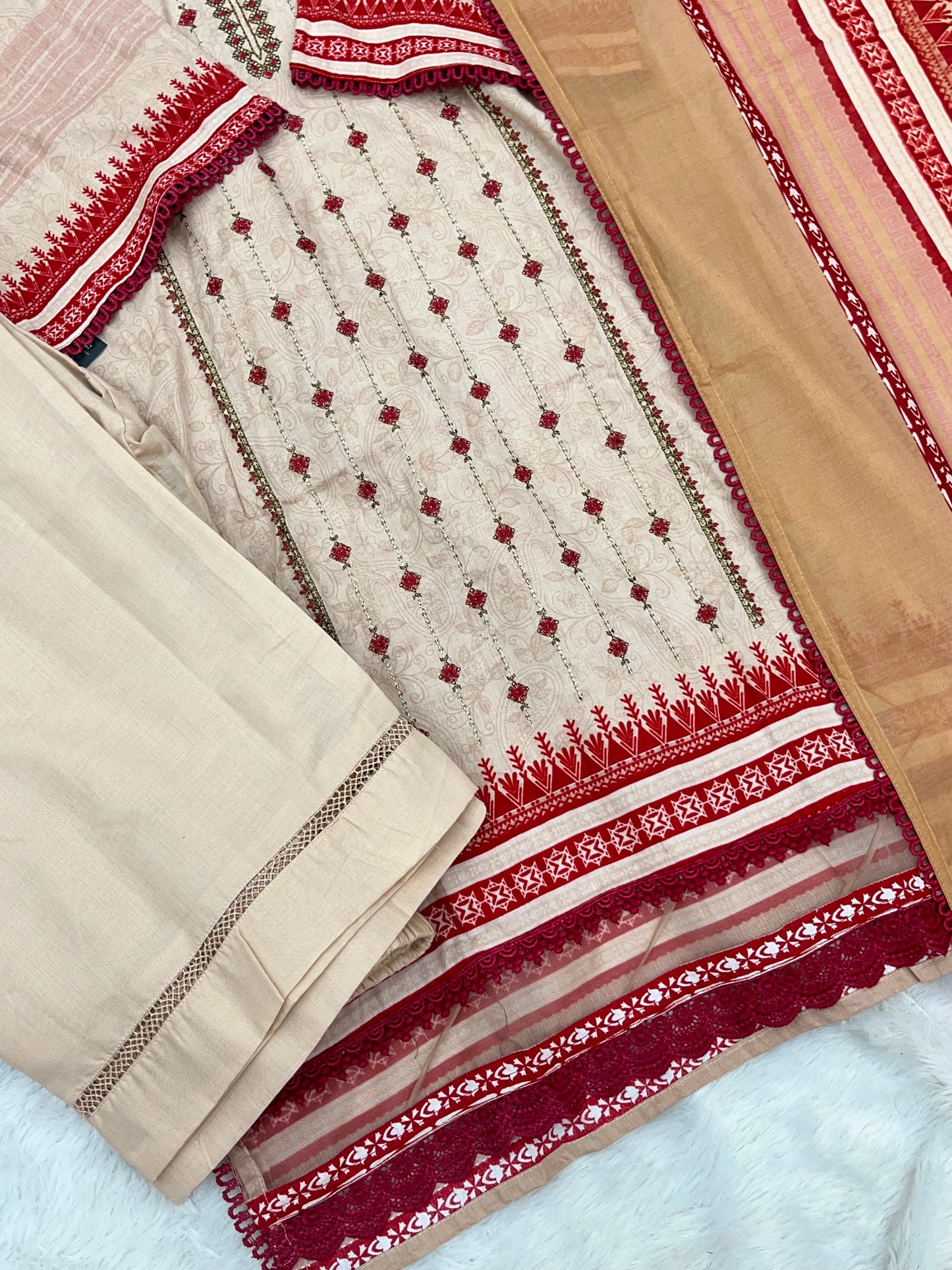 1329 Pakistani Lawn Suit