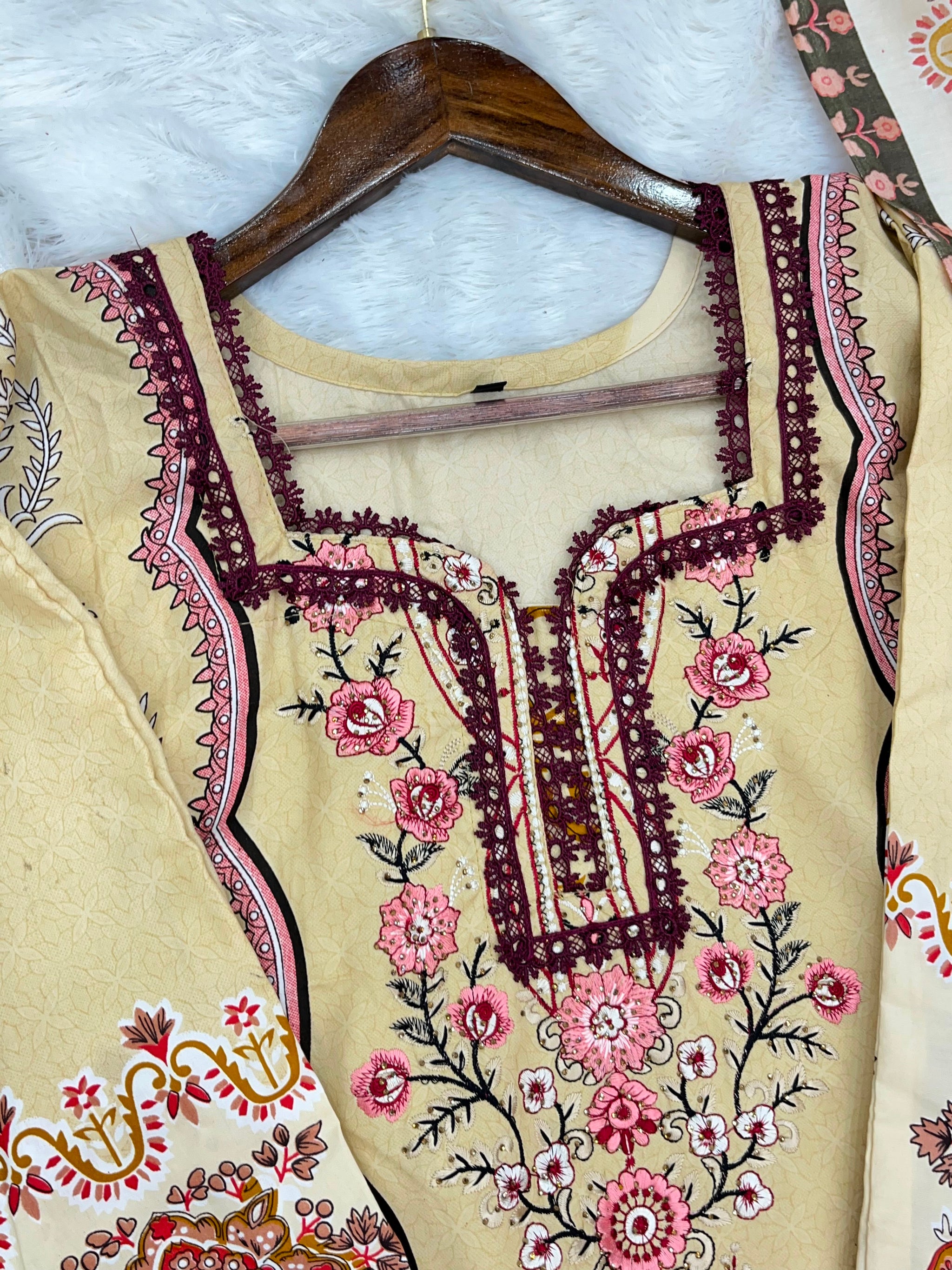 1293 Pakistani Embroidered Suit - Vandana Sobia Nazer